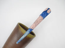 Load image into Gallery viewer, Statement Kimono Clip, Simple Long Alligator Metal Clip