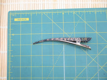 Load image into Gallery viewer, Unisex Long Alligator Clip, Uncycled Eco Friendly Gift Silk Kimono