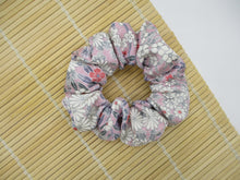 Load image into Gallery viewer, Light Purple Silk Kimono Simple Scrunchies, Upcycle Handmade