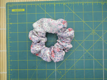 Load image into Gallery viewer, Light Purple Silk Kimono Simple Scrunchies, Upcycle Handmade