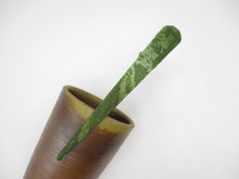 Load image into Gallery viewer, Green 130mm 5 1/8 inch Long Kimono Clip, Minimalist Metal Alligator Clip