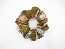 Load image into Gallery viewer, Beautiful Vintage Silk Kimono Scrunchies Brown Maple Momiji Ship from USA
