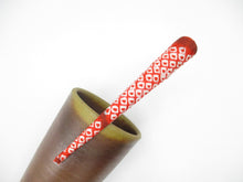 Load image into Gallery viewer, 130mm 5/18 inch Kimono Alligator Hair Clip, Long Beak Clip, Red Shibori