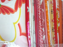 Load image into Gallery viewer, Red Silk Japanese fabric Set