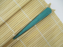 Load image into Gallery viewer, Japanese Kimono Long Alligator Clip, Ship from USA Turquoise Teal Blue
