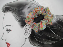 Load image into Gallery viewer, Simple Japanese Vintage Silk Kimono Scrunchies Chirimen Floral

