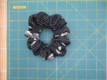 Load image into Gallery viewer, Eco Friendly Upcycled Silk Kimono Vintage Fabric Scrunchies Black Simple
