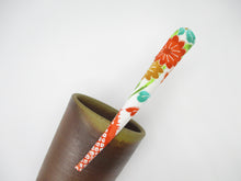 Load image into Gallery viewer, Japanese Kimono Silk Fabric Beak Clip, Orange Floral

