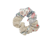 Load image into Gallery viewer, Floral Elegant Silk Kimono Scrunchies, Vintage Kimono Fabric Hair Tie
