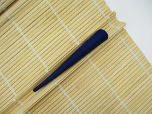 Load image into Gallery viewer, Kimono Clip, Long Metal Simple Clip, 130mm 5 1/8 inch Purplish Blue
