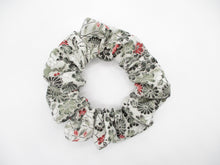 Load image into Gallery viewer, Silk Kimono Scrunchies, Ship from USA Japanese Gift Idea Gray Floral
