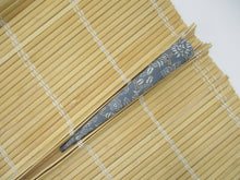 Load image into Gallery viewer, Japanese Silk Kimono Fabric Beak Clip, Kimono Long Hair Clip
