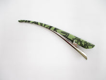 Load image into Gallery viewer, Wabi-Sabi Hair Claw, Alligator Clip, 130mm 5 1/8 inch Katazome Green
