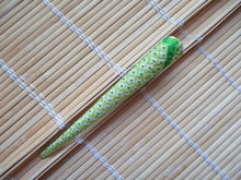 Load image into Gallery viewer, Green Japanees Kimono Beak Clip
