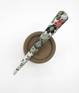 Gray Red Flower Minimalist Kimono Clip, 130mm 5 1/8 inch