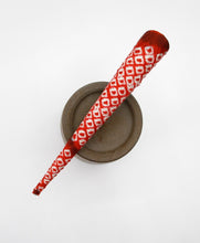 Load image into Gallery viewer, 130mm 5/18 inch Kimono Alligator Hair Clip, Long Beak Clip, Red Shibori
