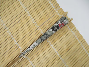 Gray Red Flower Minimalist Kimono Clip, 130mm 5 1/8 inch