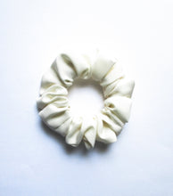 Load image into Gallery viewer, Ivory White Silk Kimono Scrunchie
